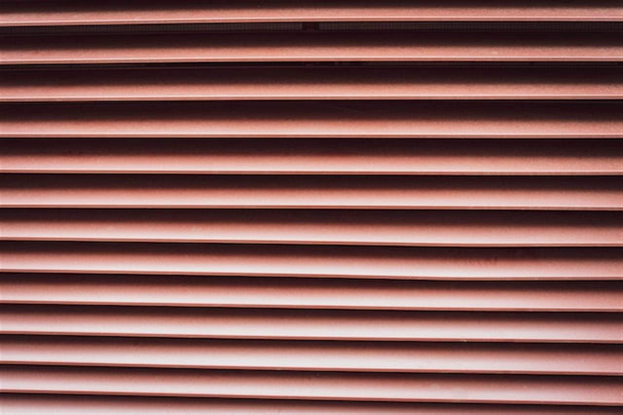 Lås fordelene vedradiatorskjuler lameller